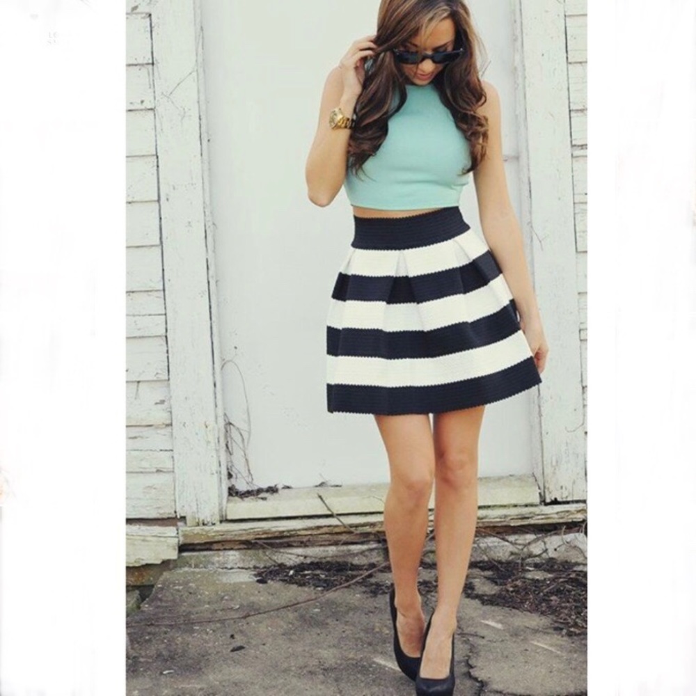 ❌SOLD❌ Black and White Striped Skirt